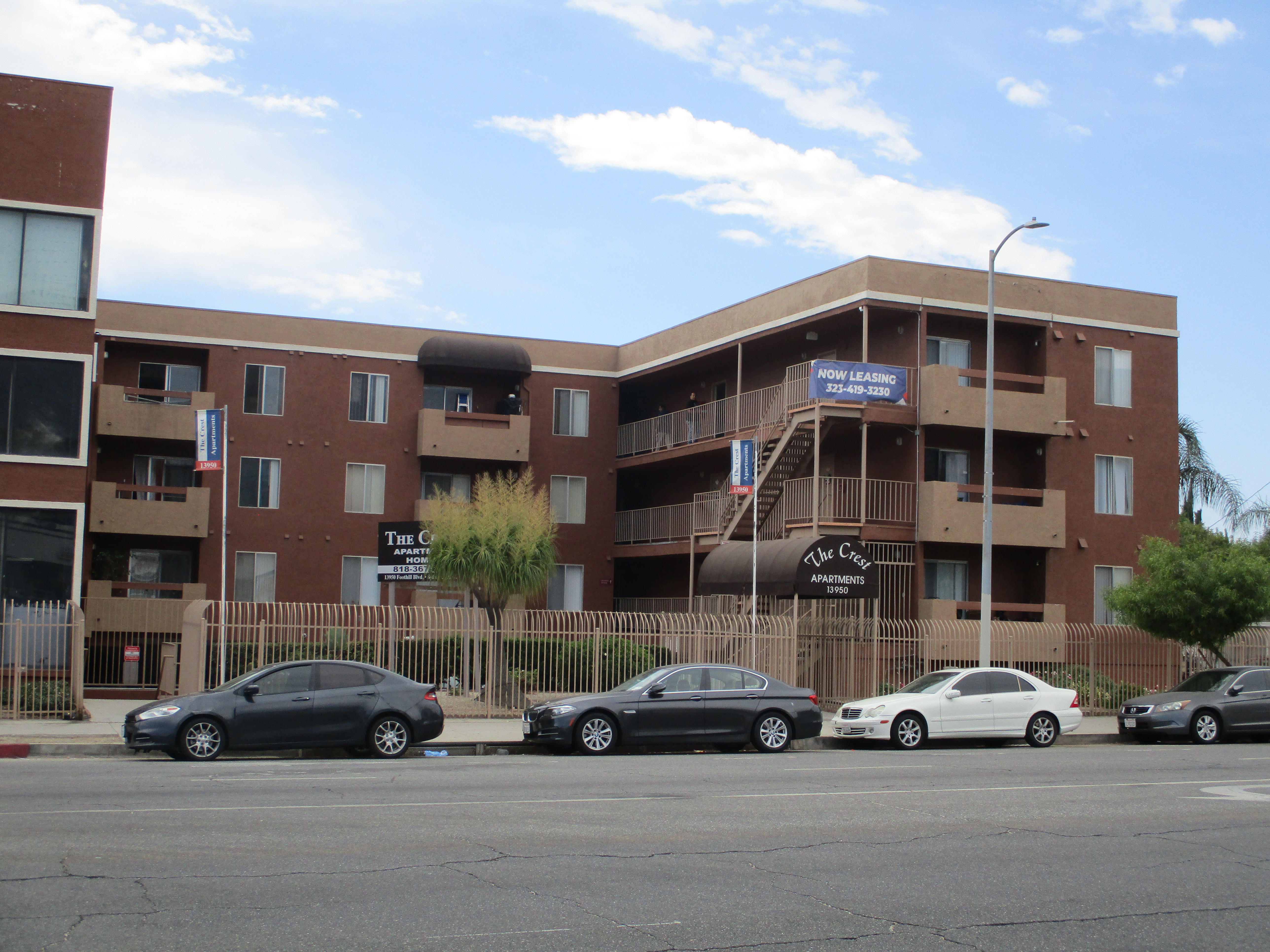 THE CREST APARTMENTS